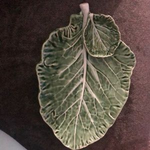 cabbage leaf chip and dip plate